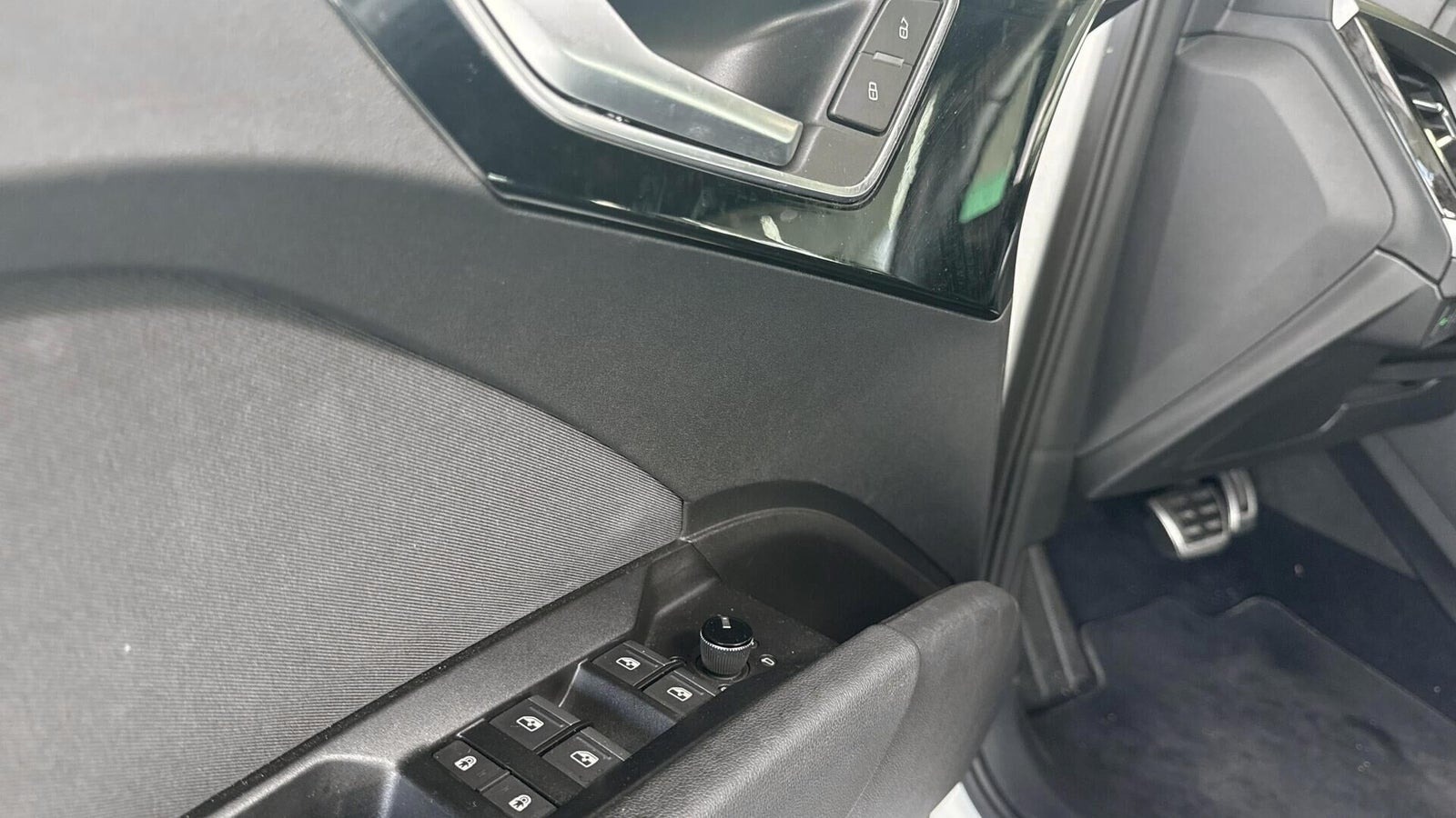 Hvid Audi Q4 e-tron fra 2022