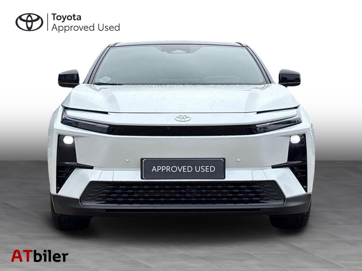 Hvid Toyota C-HR+ fra 2026
