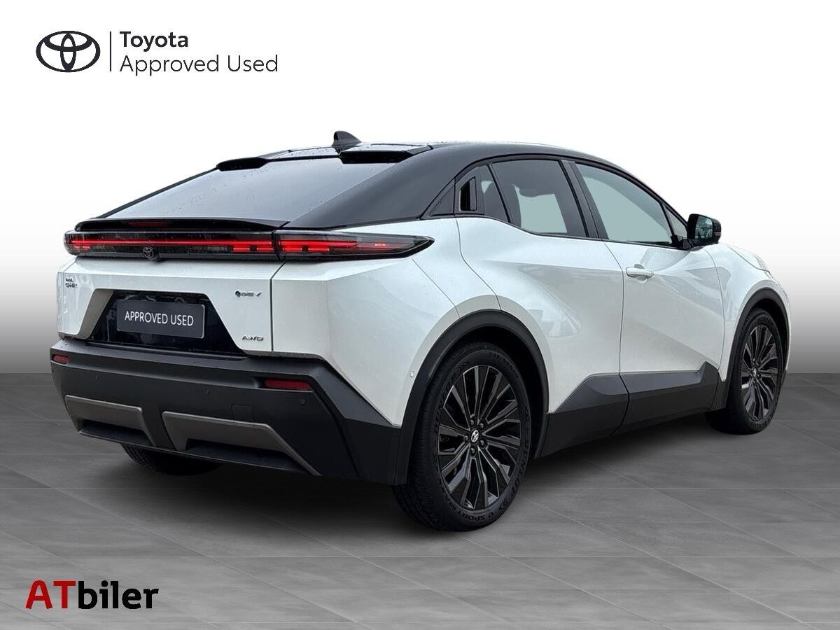 Hvid Toyota C-HR+ fra 2026