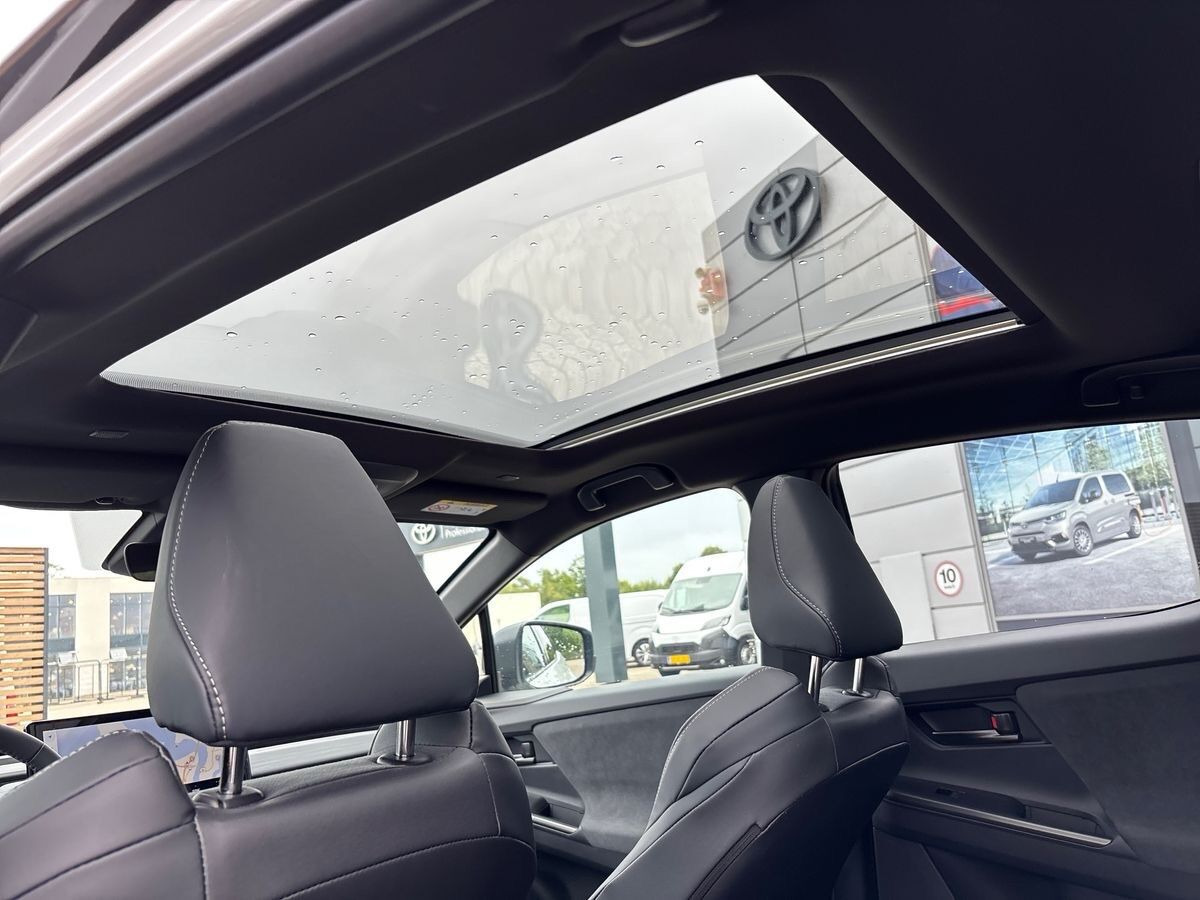 Hvid Toyota C-HR+ fra 2026