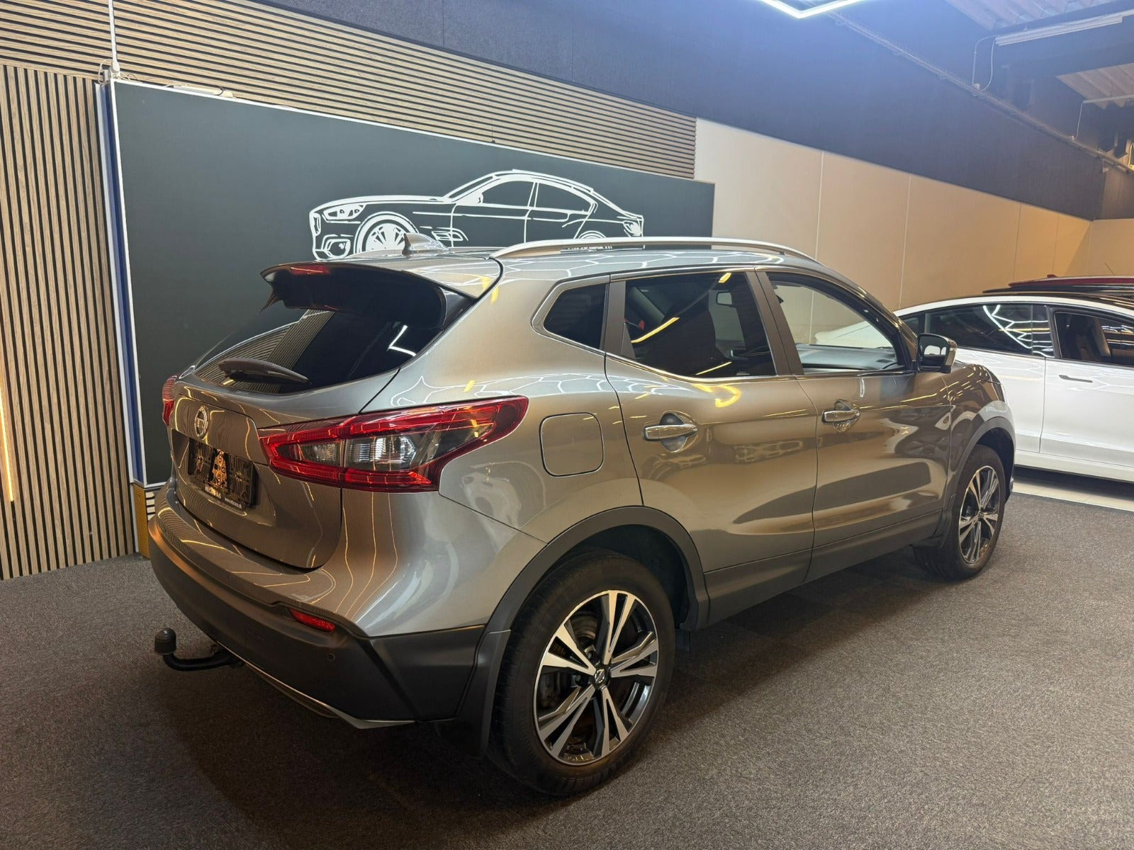 Grå Nissan Qashqai fra 2018