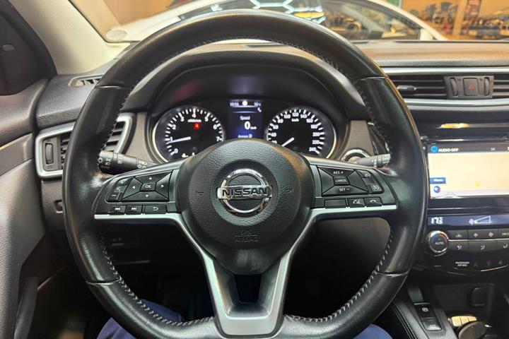 Grå Nissan Qashqai fra 2018