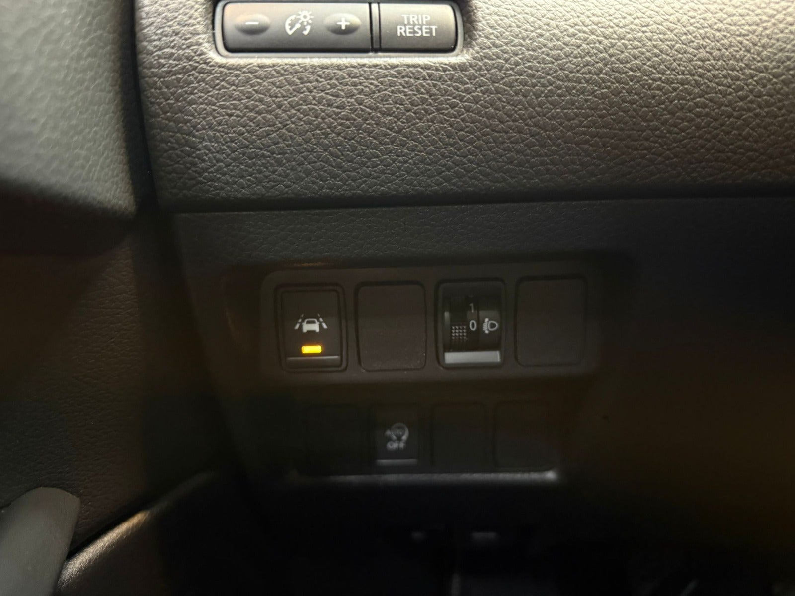 Grå Nissan Qashqai fra 2018