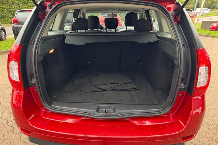 Rød Dacia Logan fra 2014