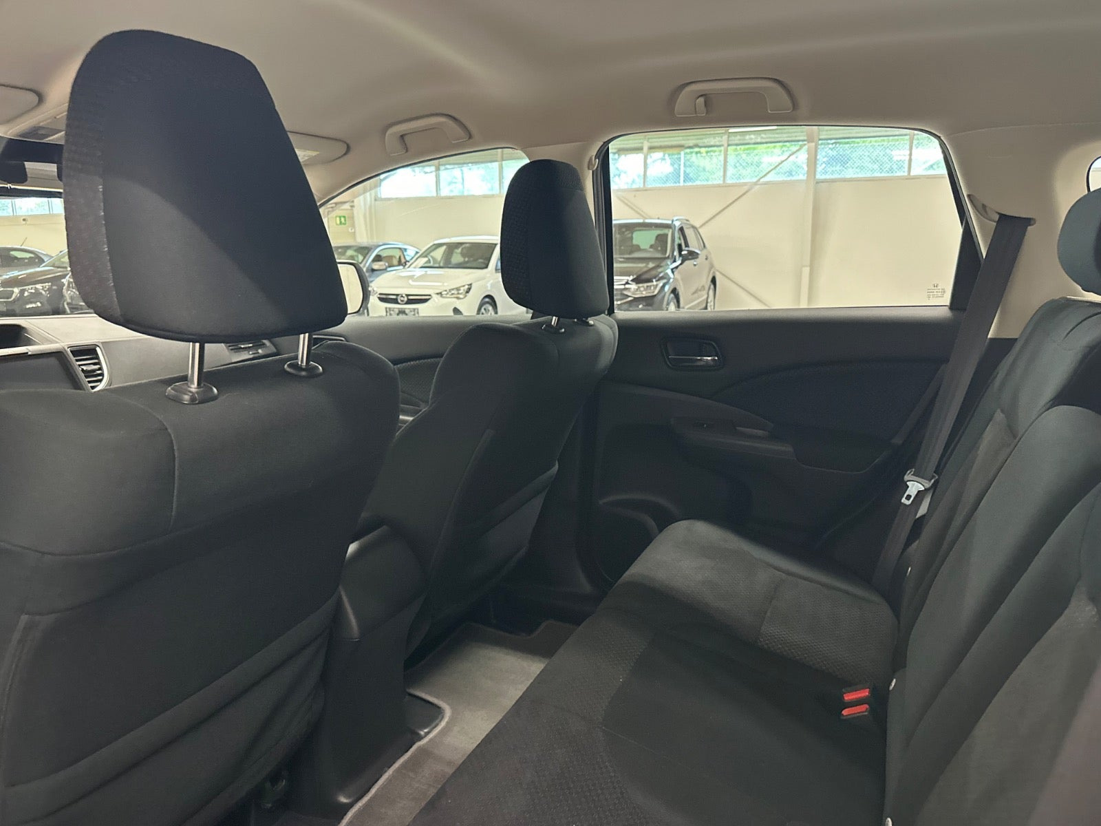 Hvid Honda CR-V fra 2015