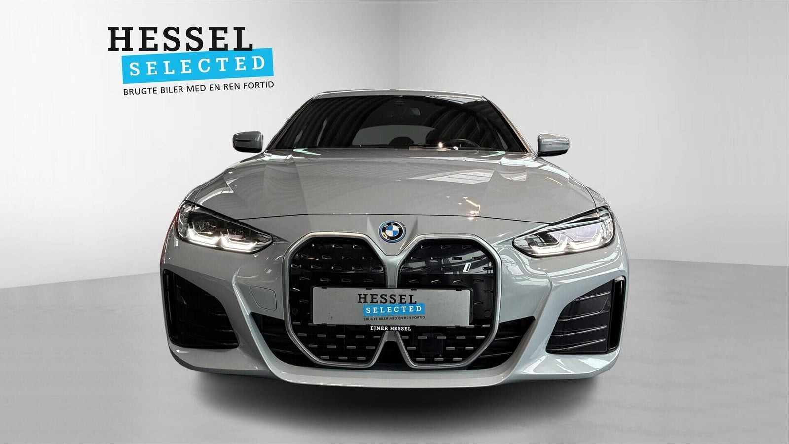 Grå BMW i4 fra 2026