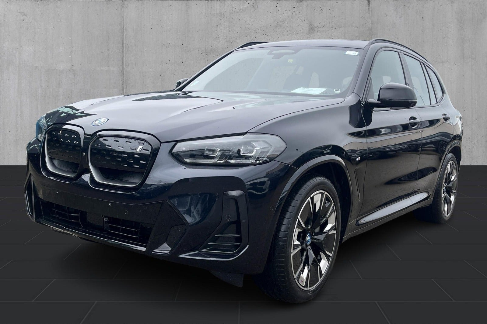 Sort BMW iX3 fra 2023