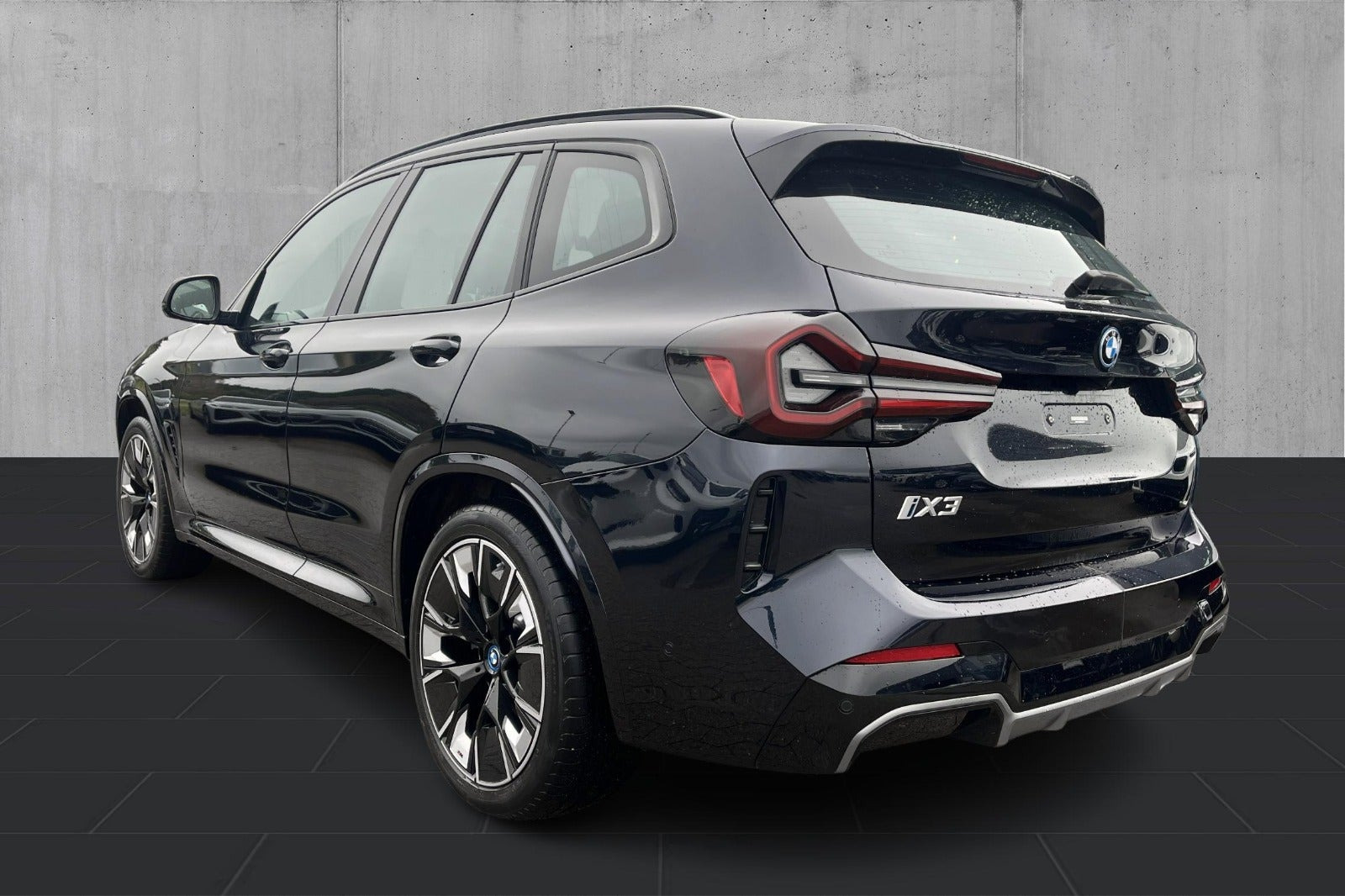 Sort BMW iX3 fra 2023