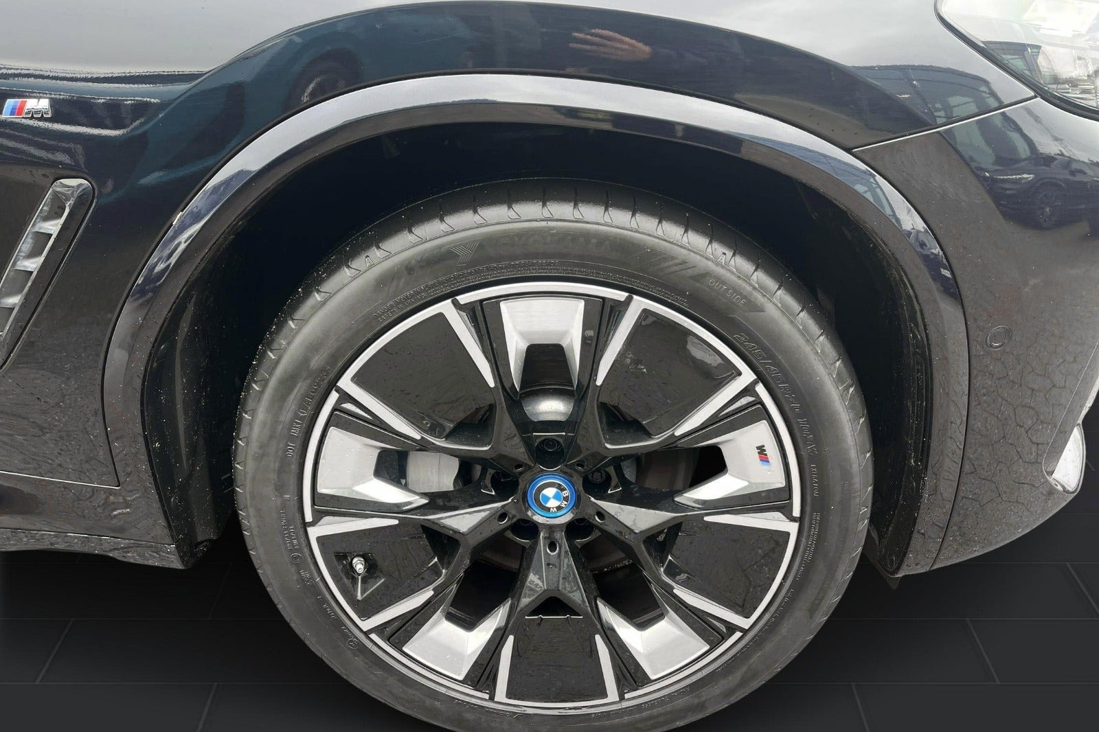 Sort BMW iX3 fra 2023