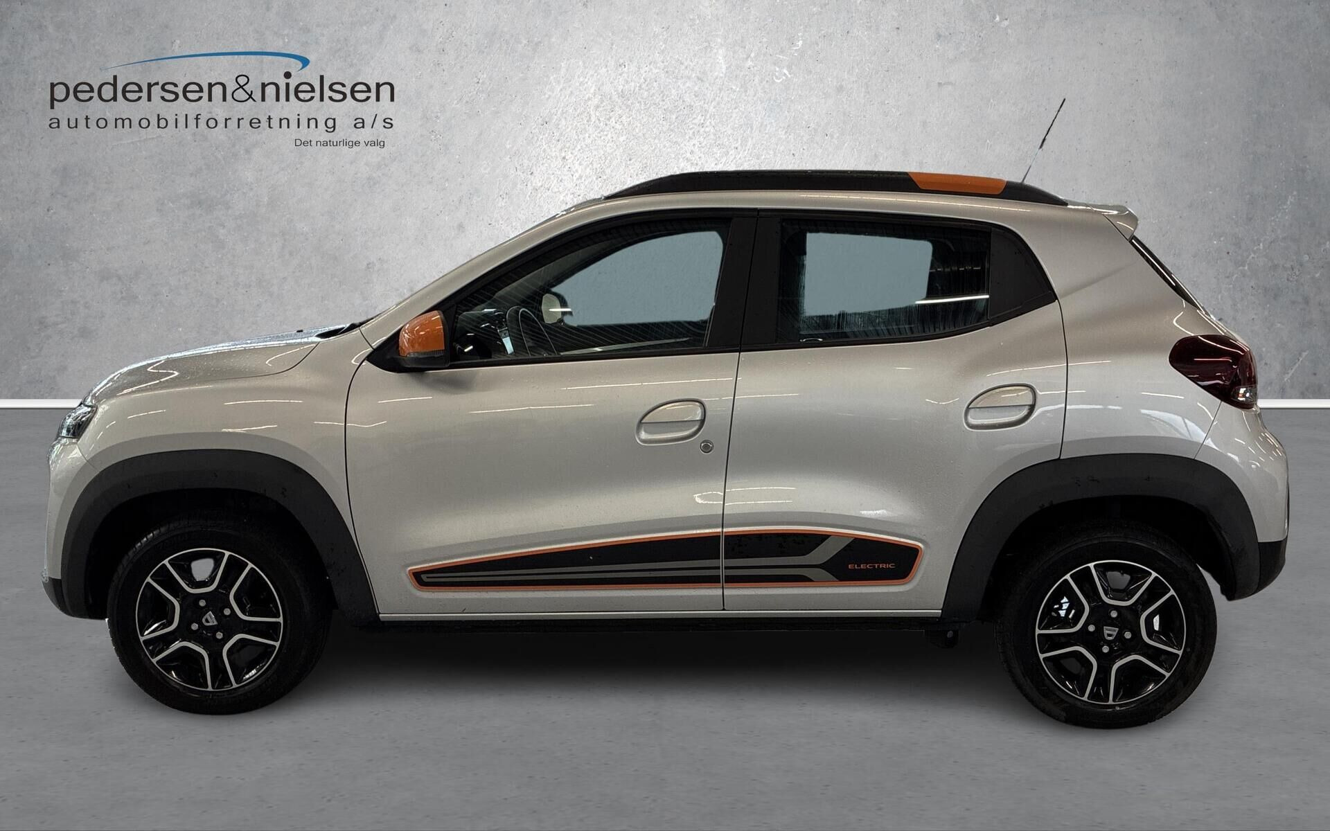 Grå Dacia Spring fra 2022