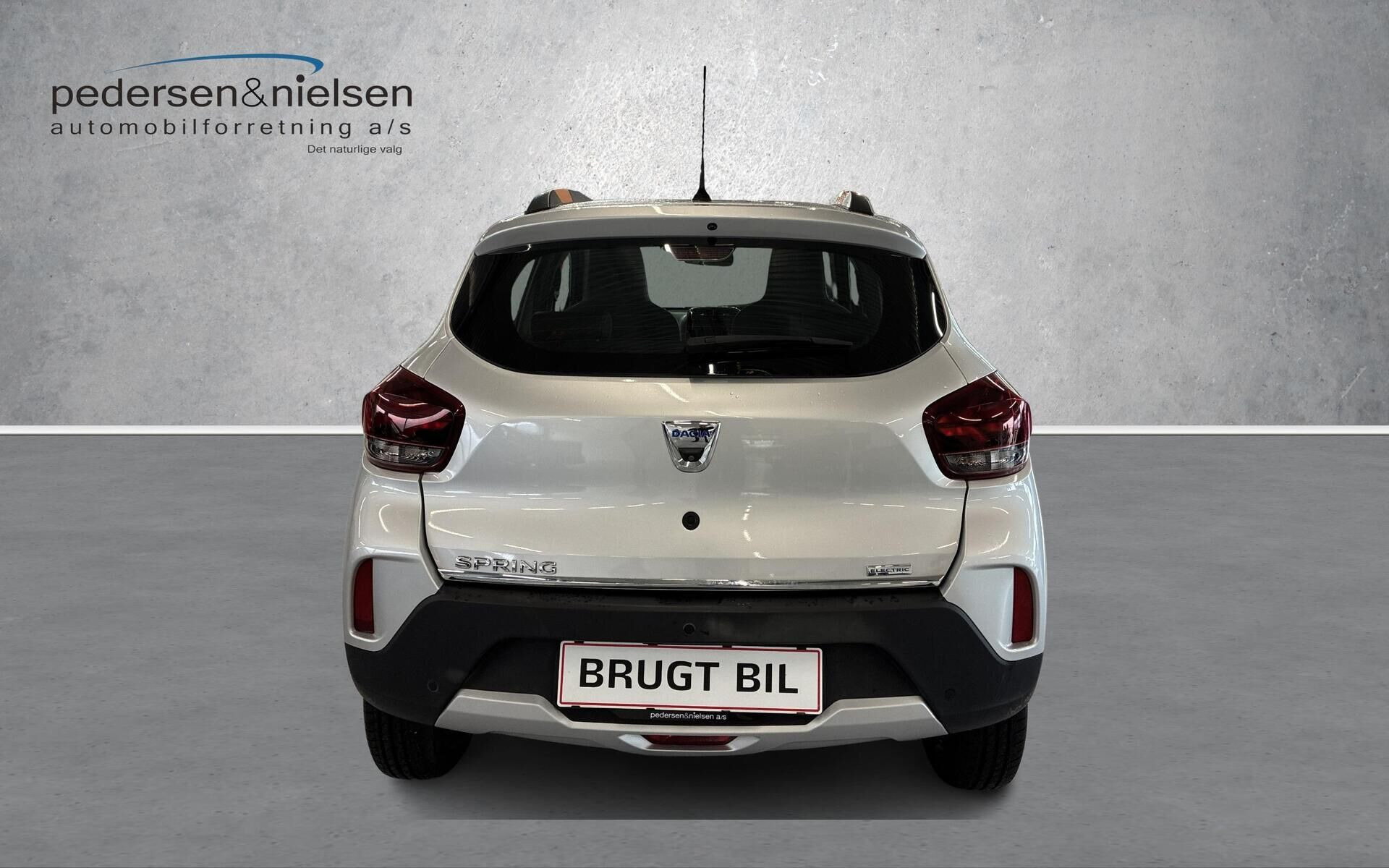 Grå Dacia Spring fra 2022