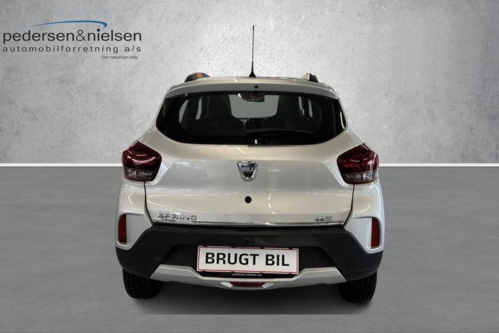 Grå Dacia Spring fra 2022