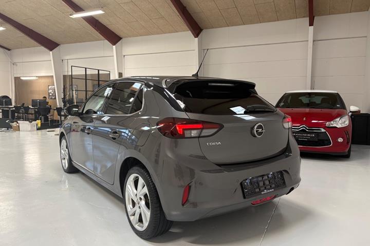 Grøn Opel Corsa fra 2020