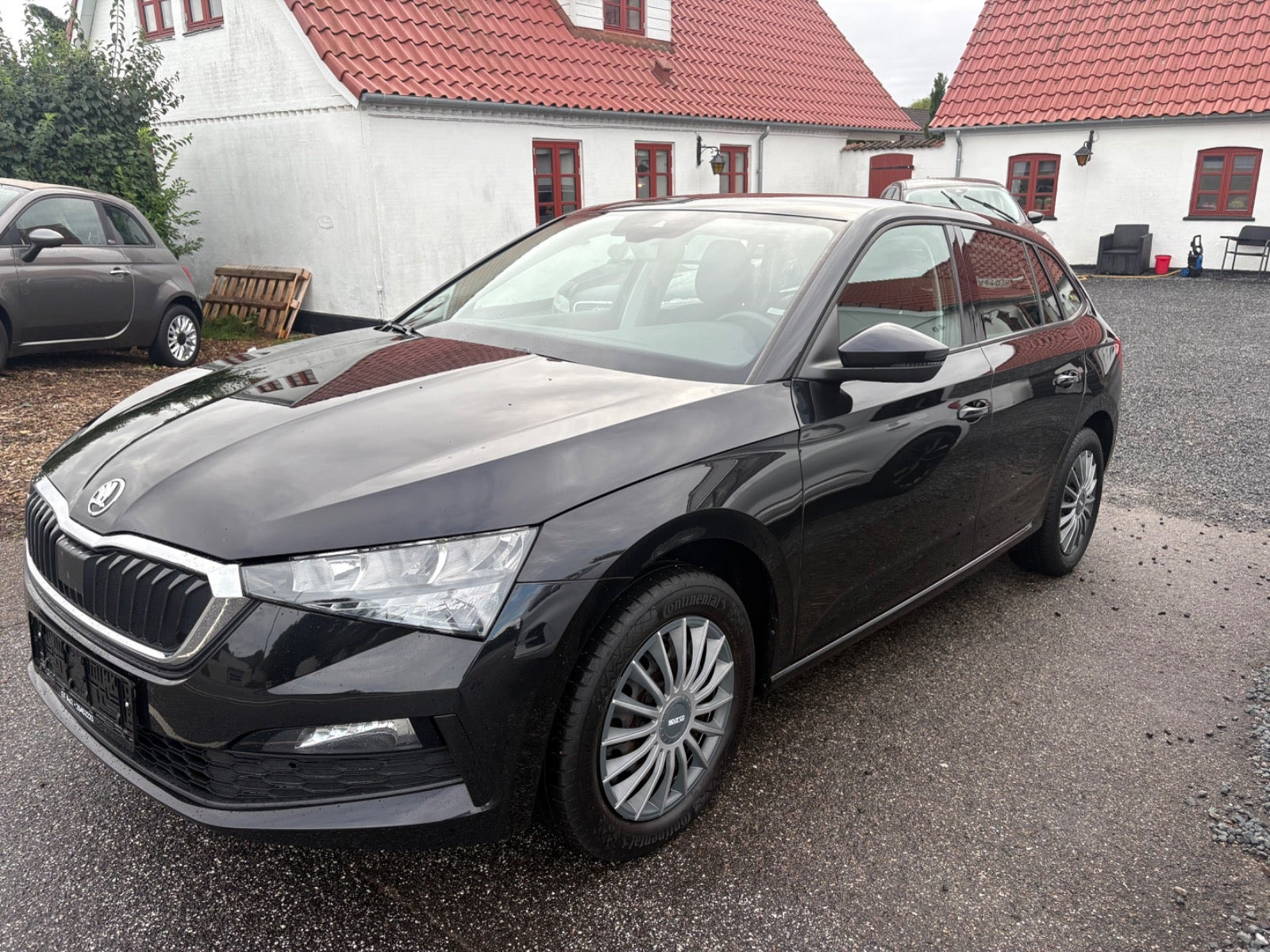 Sort Skoda Scala fra 2020