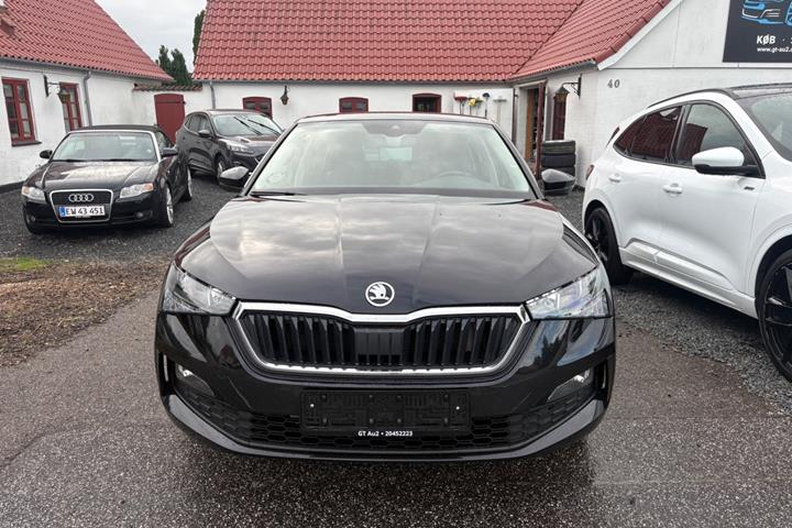 Sort Skoda Scala fra 2020