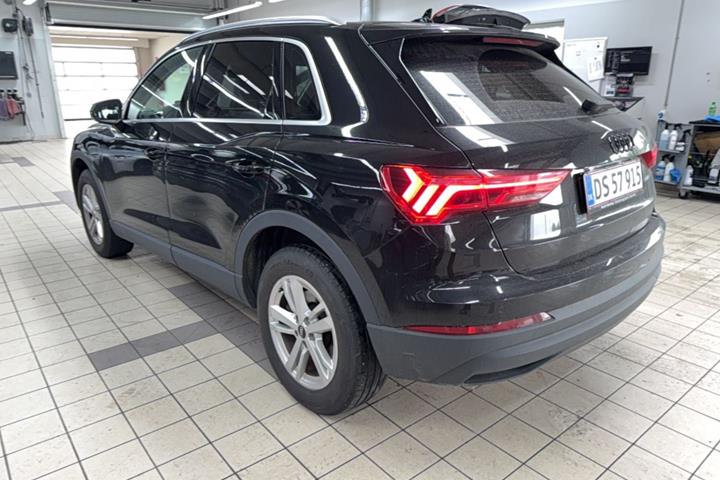 Sort Audi Q3 fra 2023