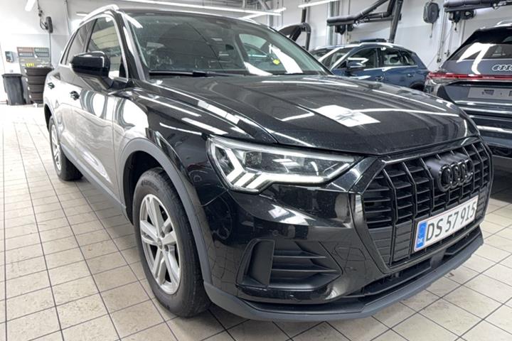 Sort Audi Q3 fra 2023