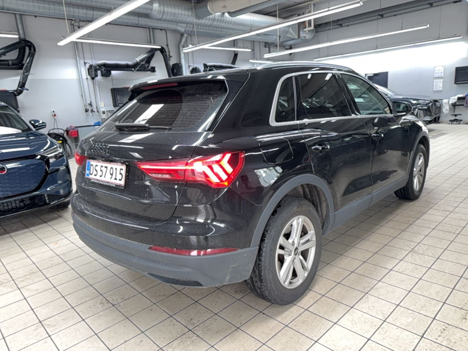 Sort Audi Q3 fra 2023