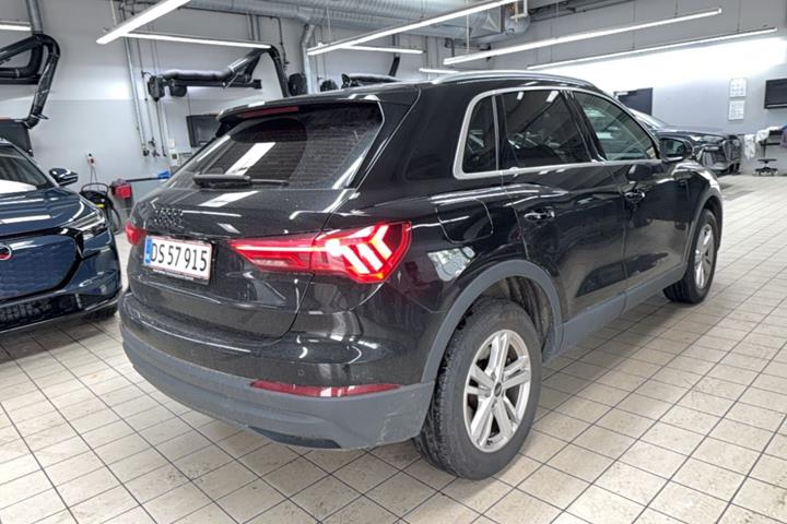 Sort Audi Q3 fra 2023