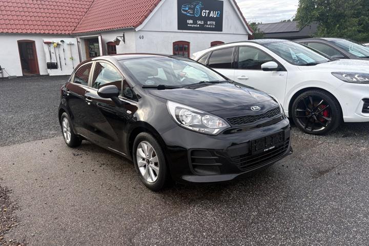 Sort Kia Rio fra 2016