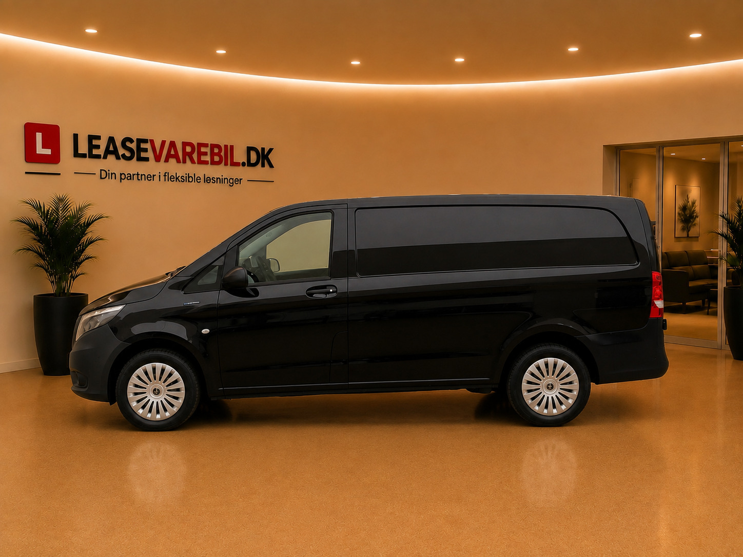 Sort Mercedes eVito 111 fra 2022