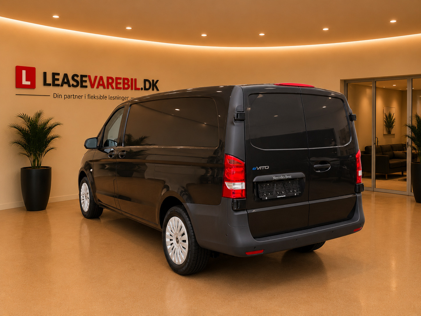 Sort Mercedes eVito 111 fra 2022