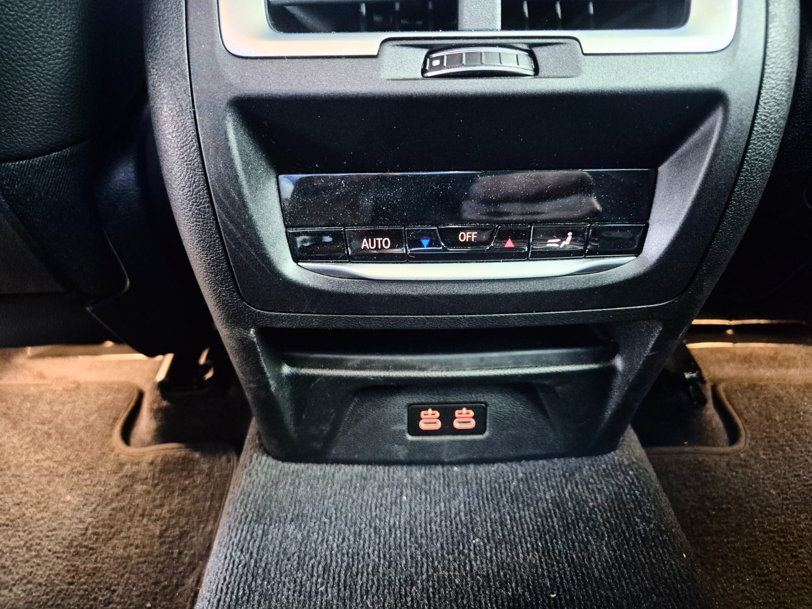 Sort BMW iX3 fra 2023