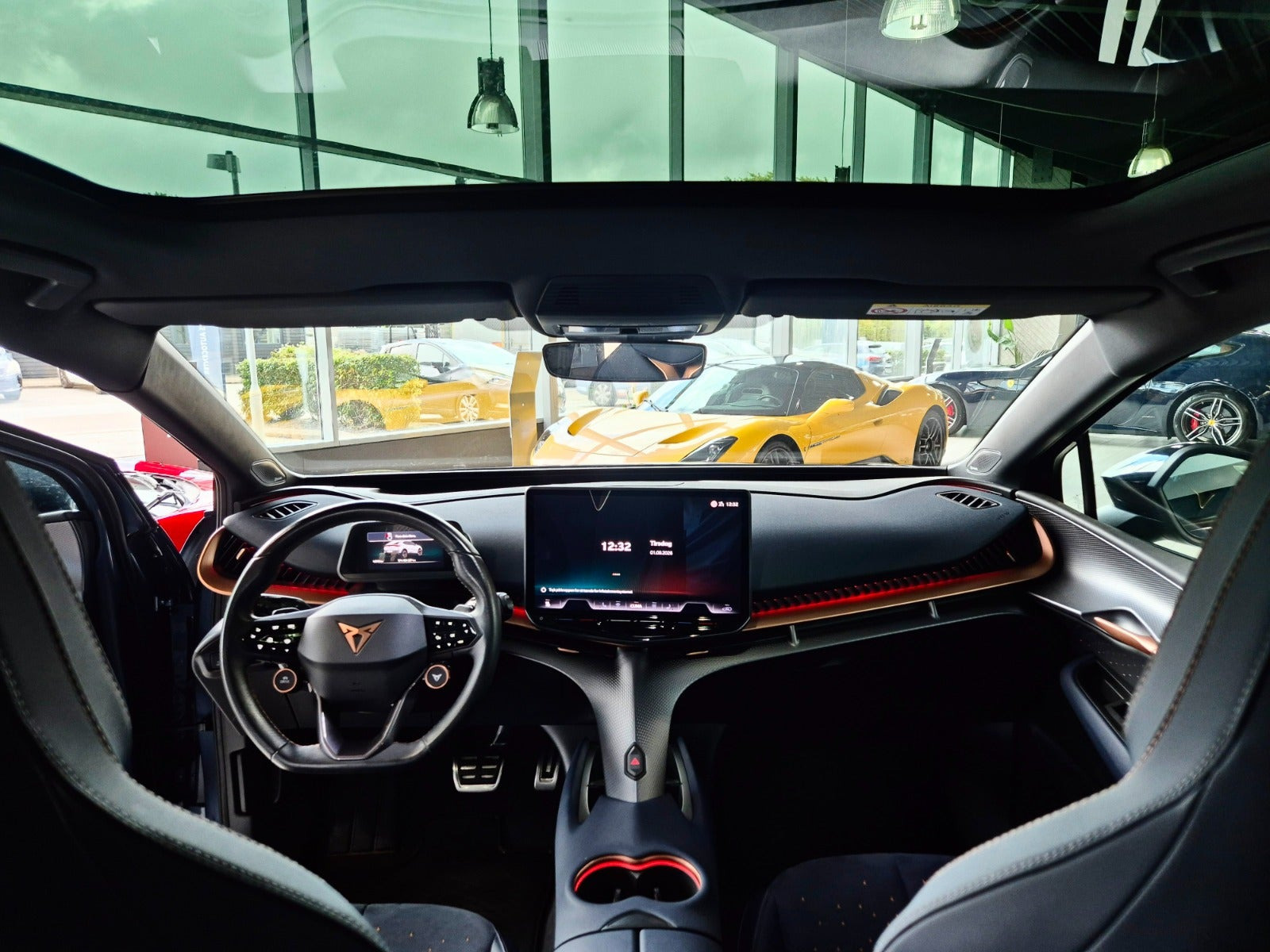 Grå Cupra Tavascan fra 2024