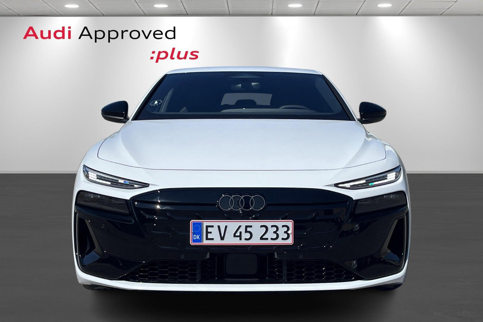 Hvid Audi A6 fra 2026