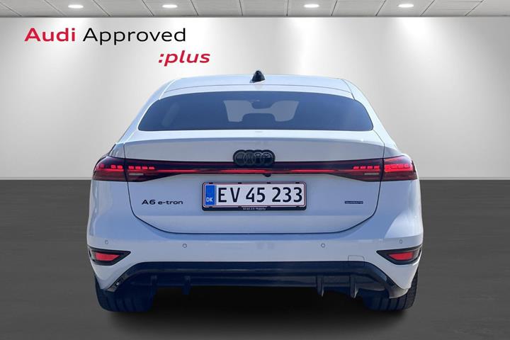 Hvid Audi A6 fra 2026
