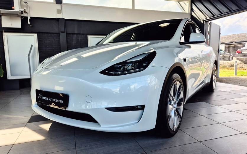 Tesla Model Y Long Range AWD