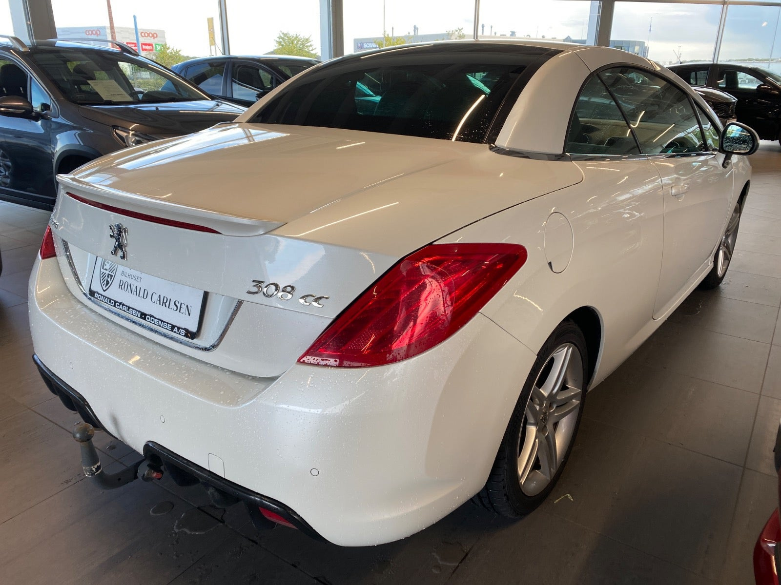 Hvid Peugeot 308 fra 2010