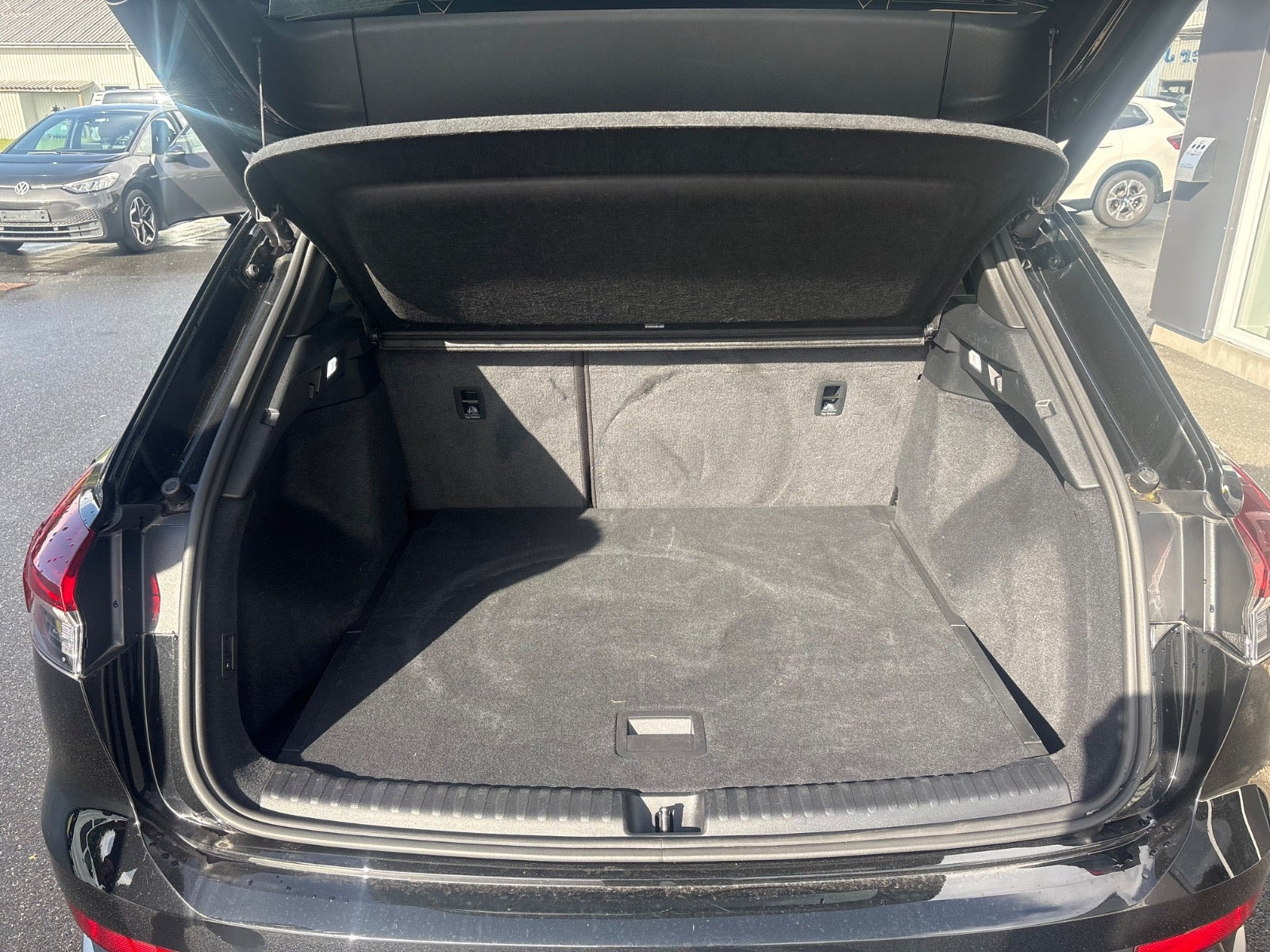 Sort Audi Q4 e-tron fra 2024