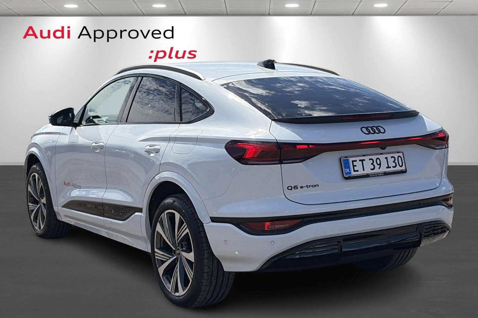 Hvid Audi Q6 fra 2026