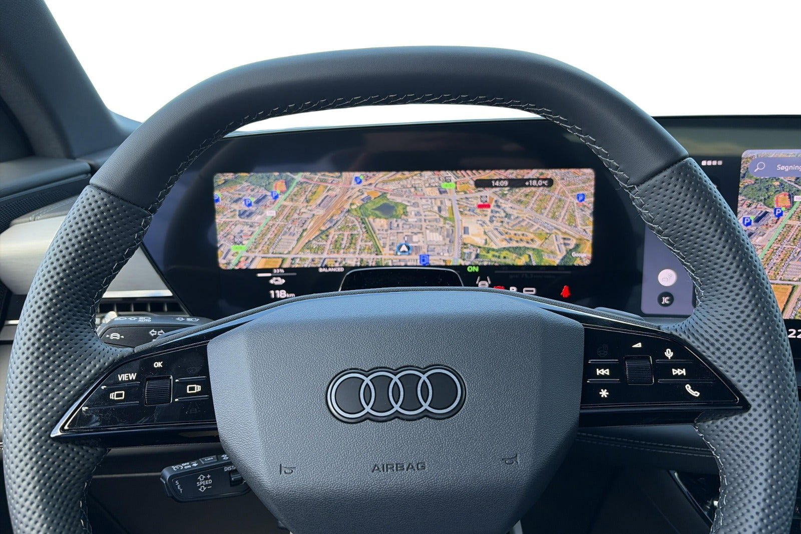 Hvid Audi Q6 fra 2026