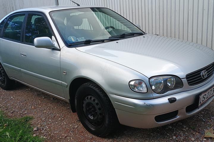 undefined Toyota Corolla fra 2001