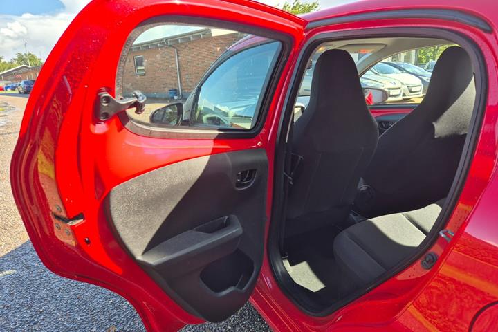 Grøn Citroën C1 fra 2016