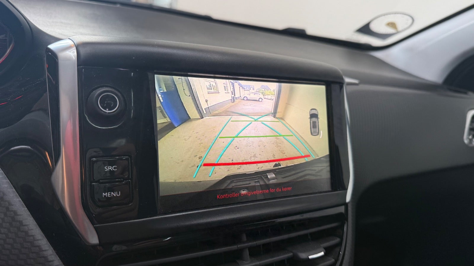 Grå Peugeot 2008 fra 2019