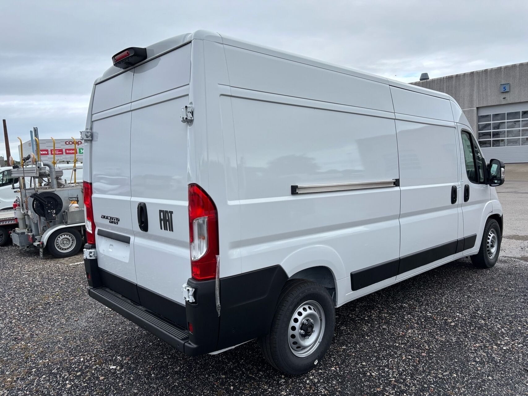 Hvid Fiat Ducato fra 2026