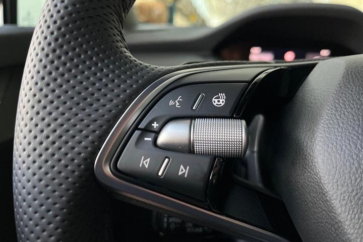 Sølv Skoda Enyaq fra 2026