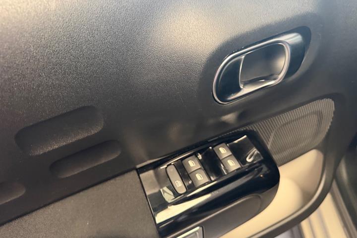 Beige Citroën C3 fra 2021