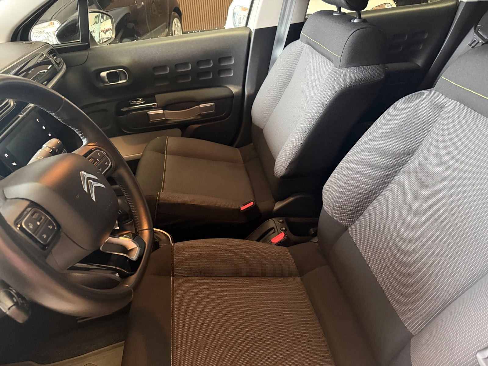 Beige Citroën C3 fra 2021