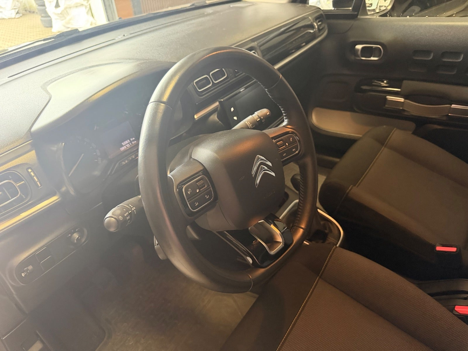 Beige Citroën C3 fra 2021