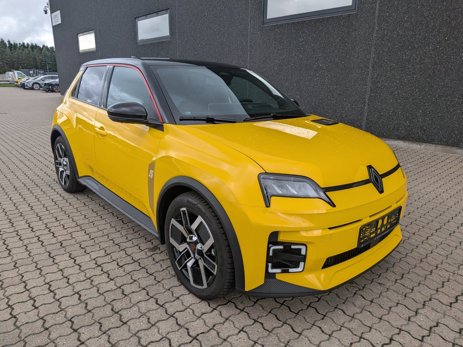 Gul Renault 5 E-Tech fra 2026