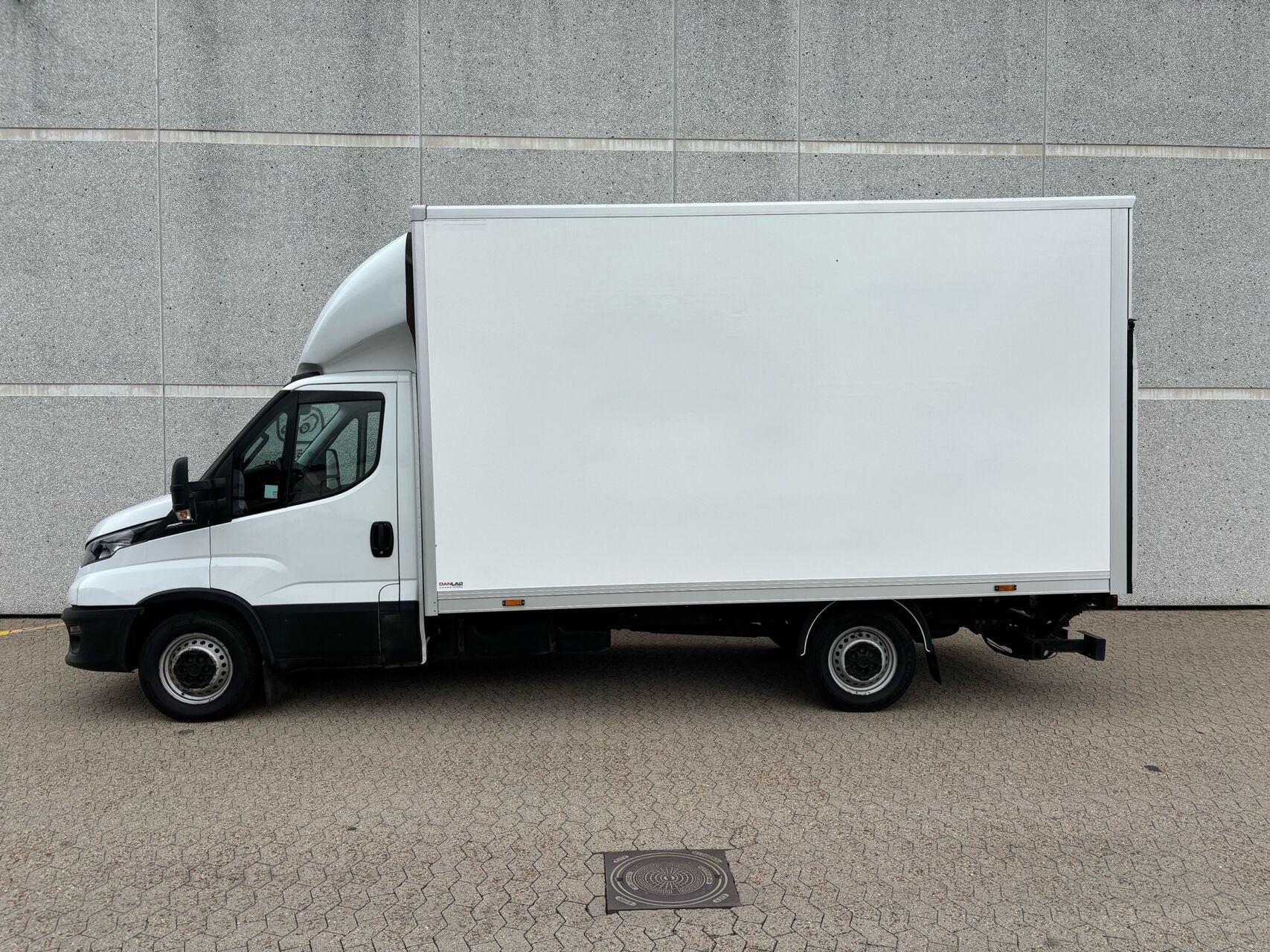 Hvid Iveco Daily fra 2023