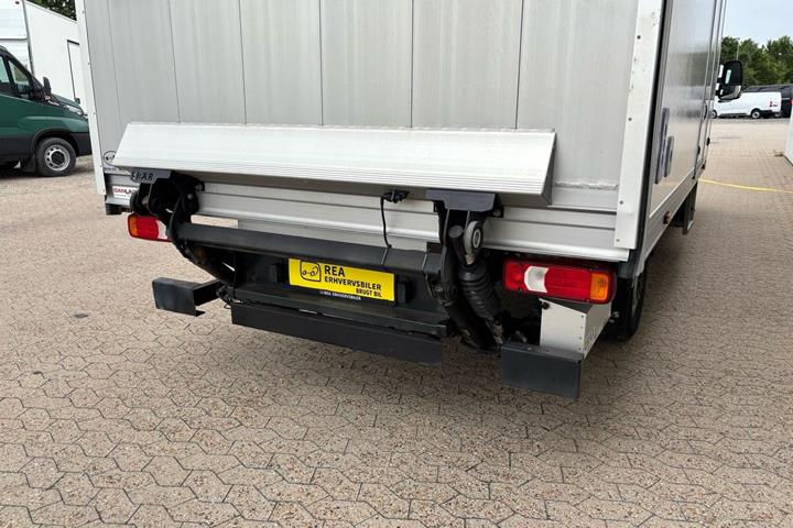 Hvid Iveco Daily fra 2023