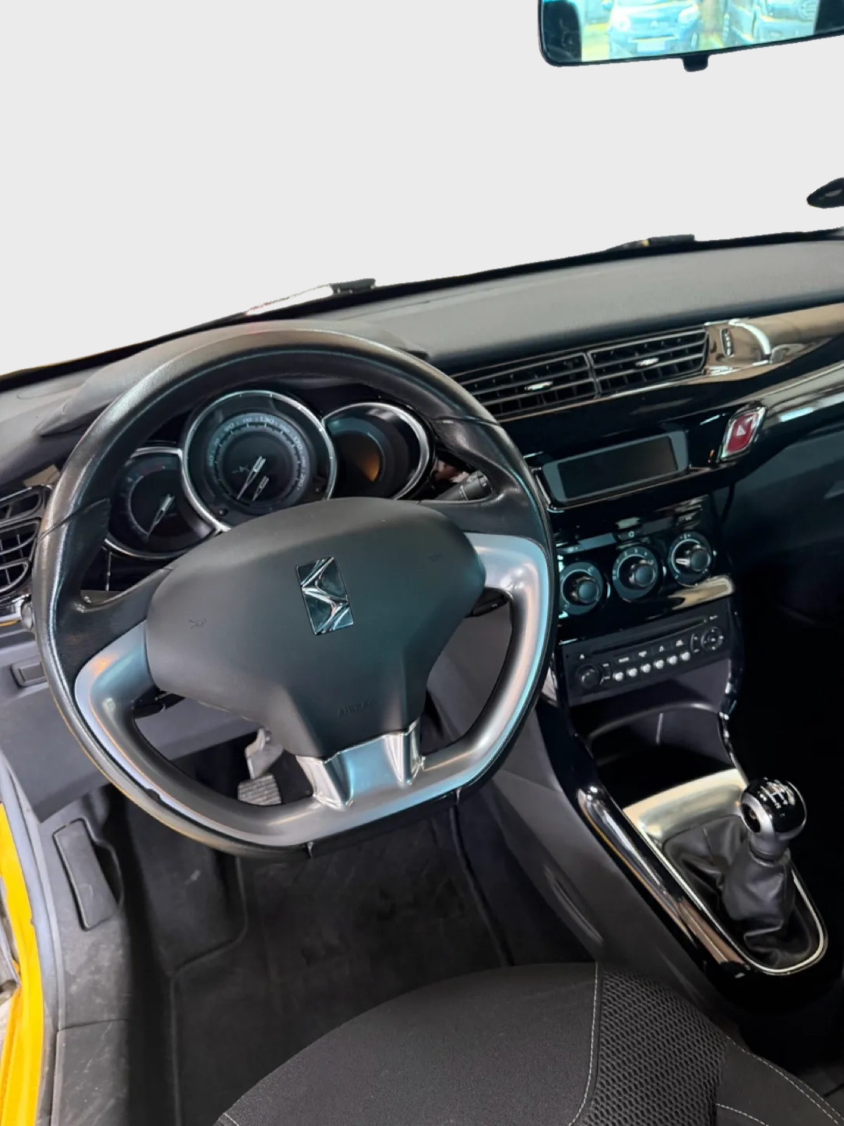 undefined DS DS 3 fra 2015