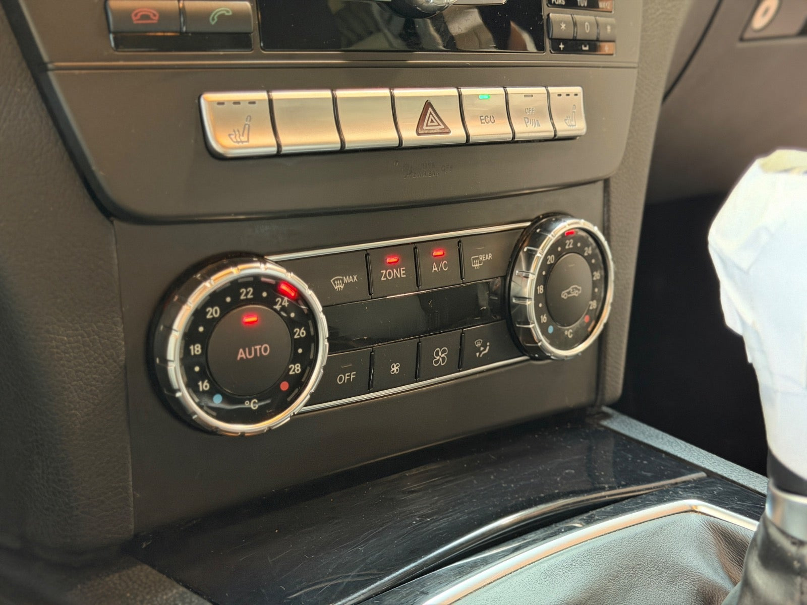 Sort Mercedes C200 fra 2012