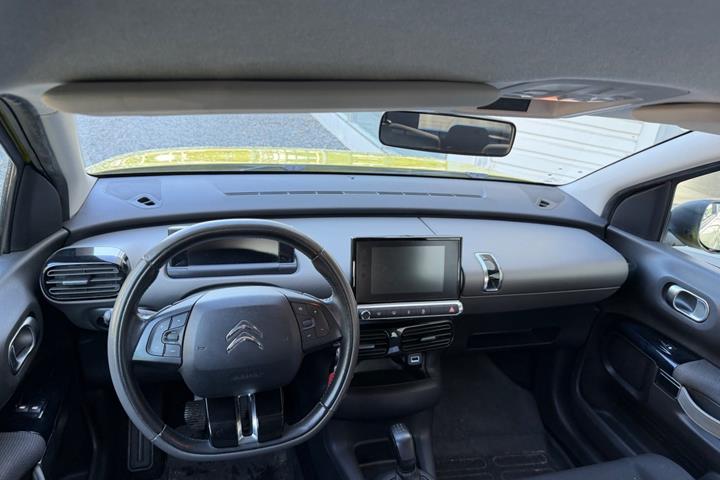 Gul Citroën C4 Cactus fra 2017
