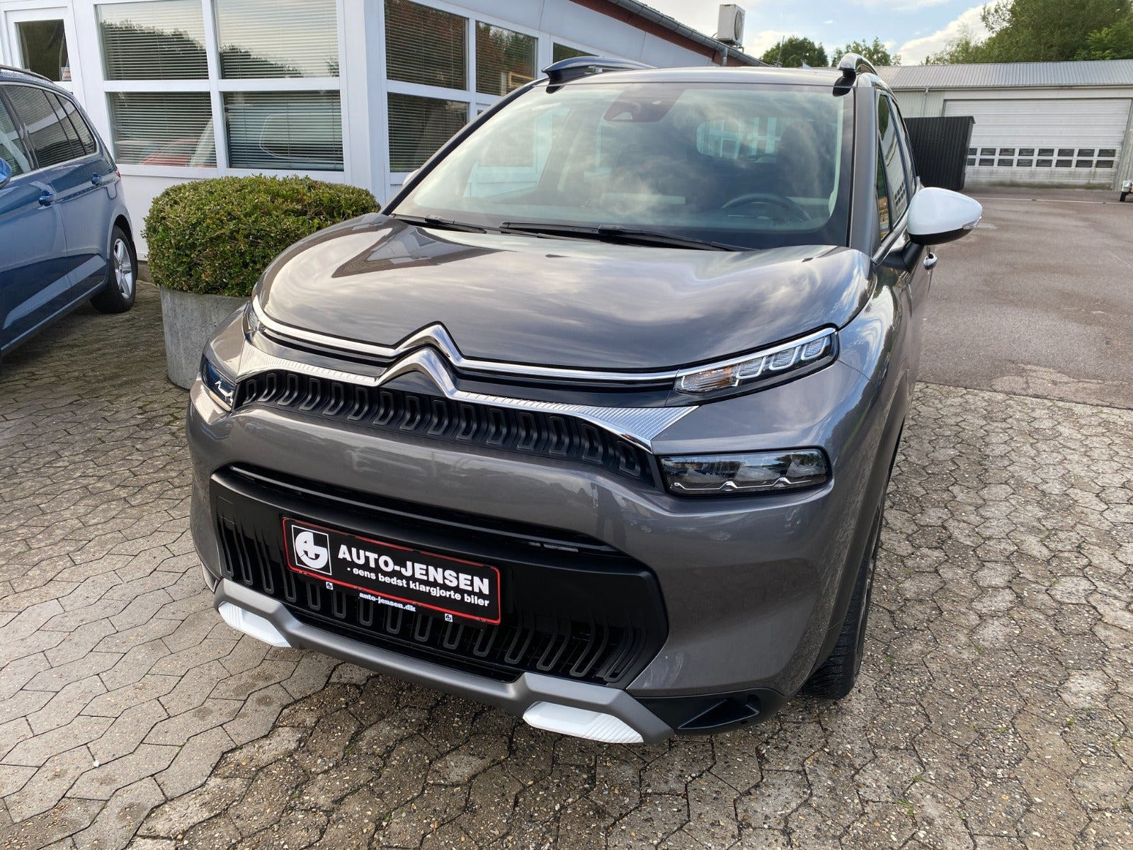Grå Citroën C3 Aircross fra 2024
